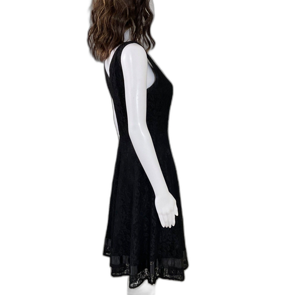 Tahari Petite V- Neck lace overlay fit n flare LBD Dress 4P Black sleeveless - Picture 2 of 11